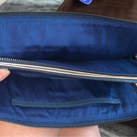 French connection clutch - Picture 4 of 6